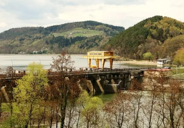Najlepsze atrakcje nad jeziorem czchowskim, które musisz zobaczyć