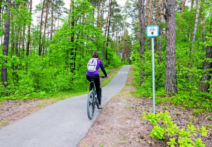 Najlepsze trasy rowerowe w Busku-Zdroju - odkryj popularne szlaki