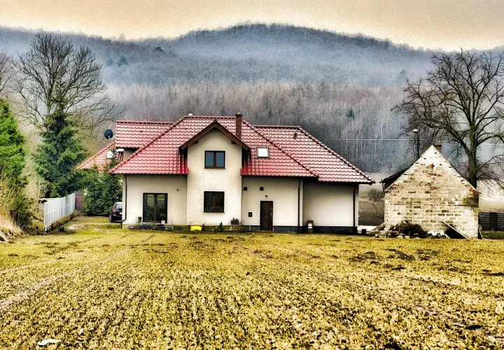 Jak przepisać dom na dziecko? Uniknij błędów i zachowku!