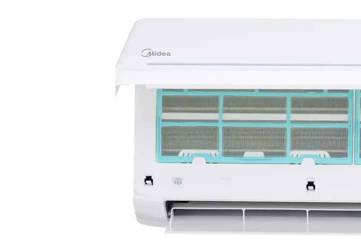 Unidad interior de aire acondicionado Midea con filtros limpios. Entender qué significa "coil dry" en aire acondicionado es clave para su mantenimiento.