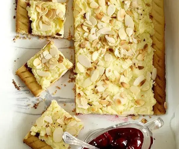 Mazurek kokosowy – jak przygotować krok po kroku idealne ciasto