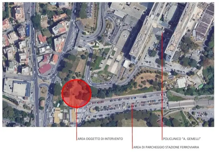 Vista aerea di Roma: area oggetto di intervento vicino alla fermata Policlinico, con parcheggio stazione ferroviaria e Policlinico Gemelli.