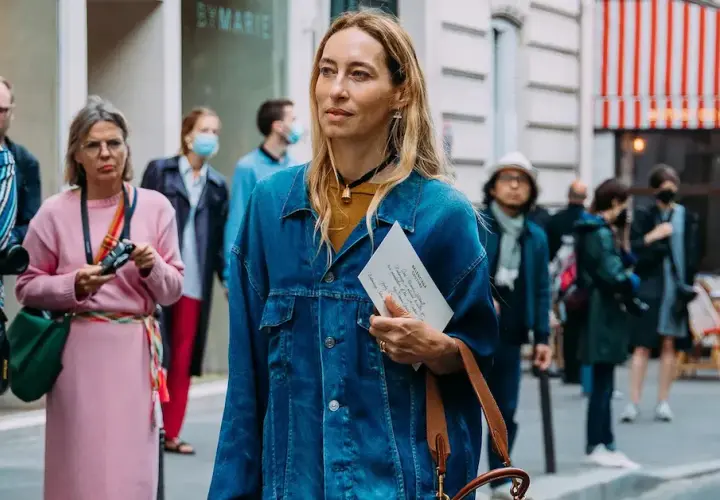 Czy kurtki jeansowe są modne? Odkryj najnowsze trendy i style