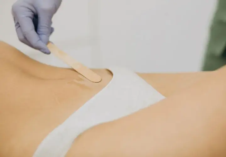 Jak długo utrzymuje się depilacja bikini woskiem? Fakty i porady