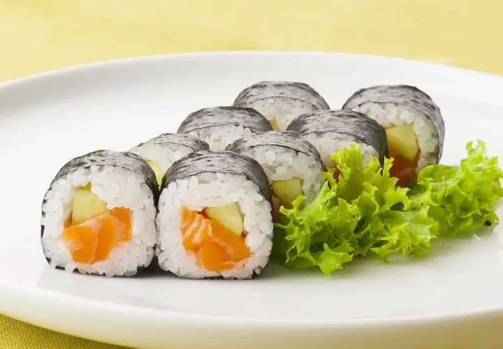 Z czego jest sushi? Odkryj sekrety japońskiego smaku!