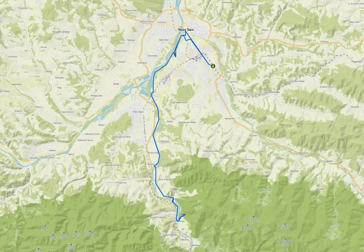Mapa z zaznaczonymi trasami rowerowymi Nowy Sącz i okolicami, prowadzącymi przez malownicze tereny.