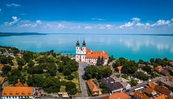 Balaton: Najpiękniejsze miejsca, od lawendy po kurorty przewodnik