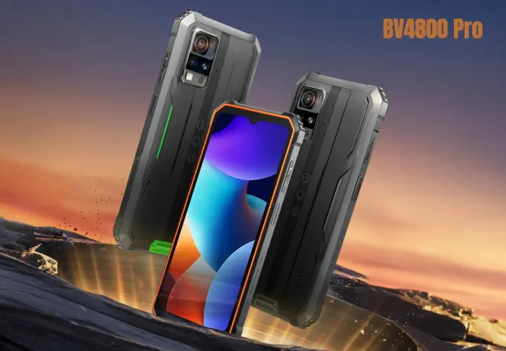 Dwa wytrzymałe telefony Blackview BV4800 Pro na tle zachodzącego słońca. Firma Blackview słynie z produkcji solidnych smartfonów.