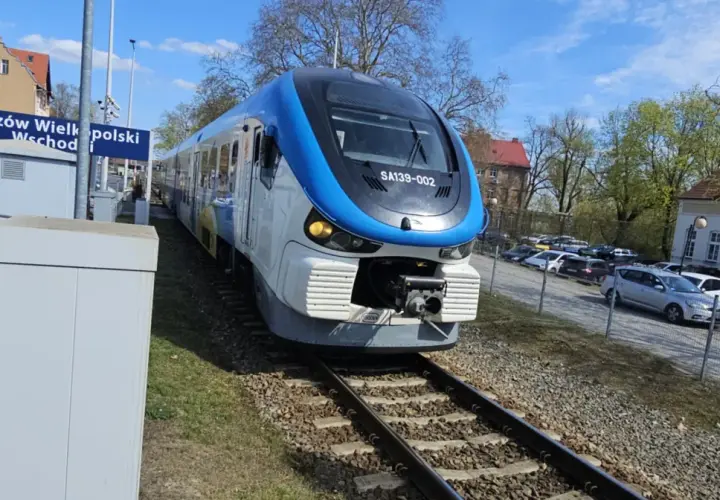 Pociąg SA139-002 na stacji Gorzów Wielkopolski Wschodni. Czy to oznacza awaria taboru?