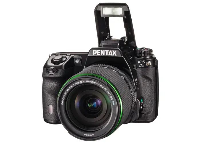 Jaki obiektyw do Pentax K-5 wybrać? Najlepsze opcje dla każdego fotografa