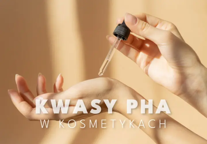 Delikatna skóra dłoni, na którą spada kropla serum z pipety. Kwasy PHA w kosmetykach to sekret promiennej cery.