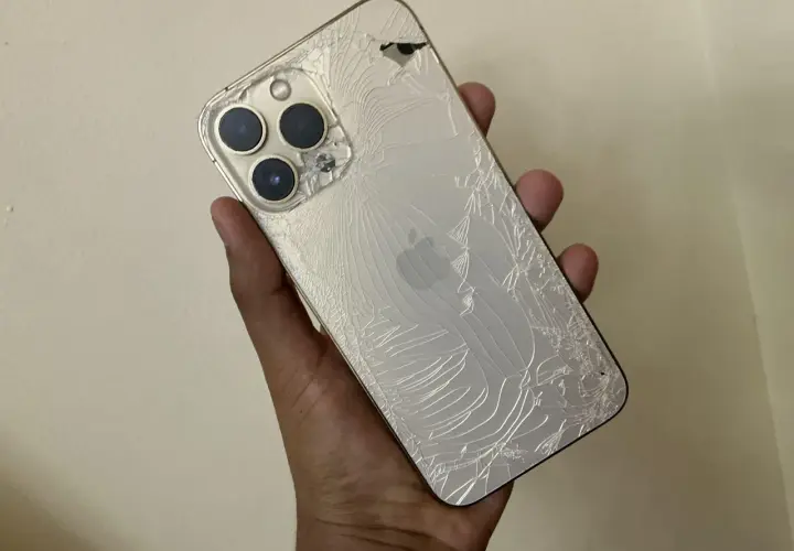 Czy iPhone 11 ma MagSafe? Nie, ale możesz go mieć!