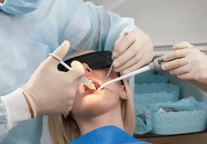 Jak długo schodzi znieczulenie od dentysty? Czas trwania i wskazówki