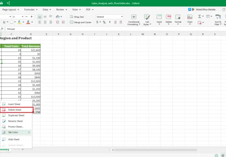 Eliminare formattazione tabella Excel: il cursore è posizionato sulla voce "Delete Sheet" nel menu contestuale, pronto per rimuovere un foglio di lavoro.