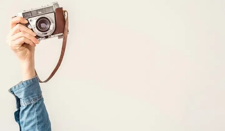 Jaki pierwszy aparat fotograficzny zmienił historię fotografii?