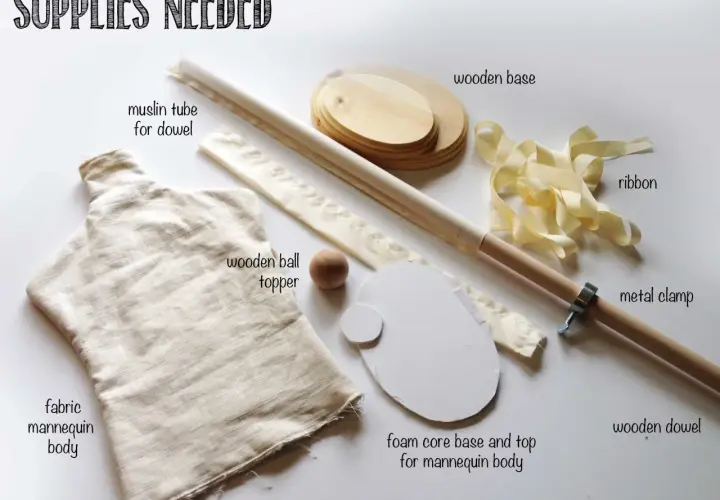 Materiales para crear un mini maniquí decorativo: tela, madera, cinta y más.