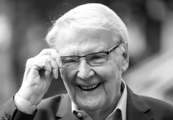 Jan Kowalewski aktor - jego niezwykła kariera i osiągnięcia w teatrze