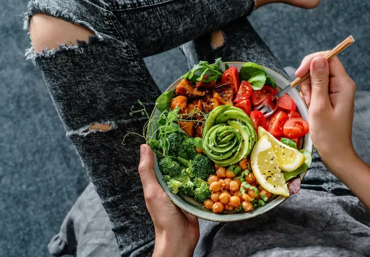 Masz wysoki cholesterol? Obniż go skutecznie dietą i ruchem!