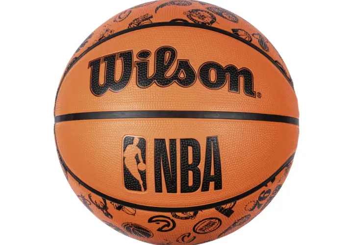 Pomarańczowa piłka do koszykówki Wilson z logo NBA i grafikami drużyn.