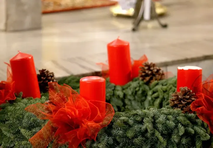 Jakie są symbole adwentu i ich znaczenie w przygotowaniach do świąt