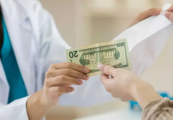 ¿Pueden devolver el dinero de un medicamento no recetado? Lo que debes saber