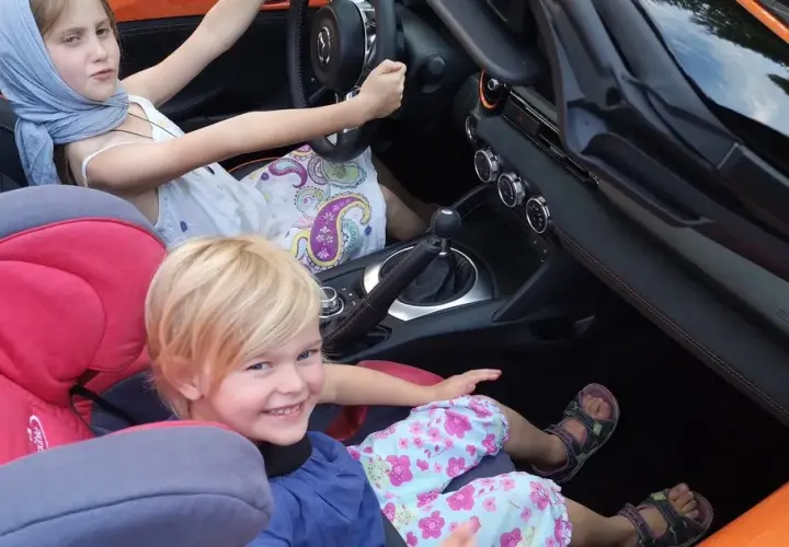 Najlepsze zabawki Mazda MX-5, które zachwycą każdego fana motoryzacji