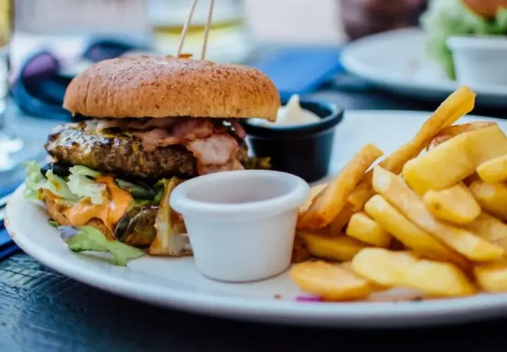 Gdzie zjeść w Darłówku? Odkryj najlepsze restauracje i smaki