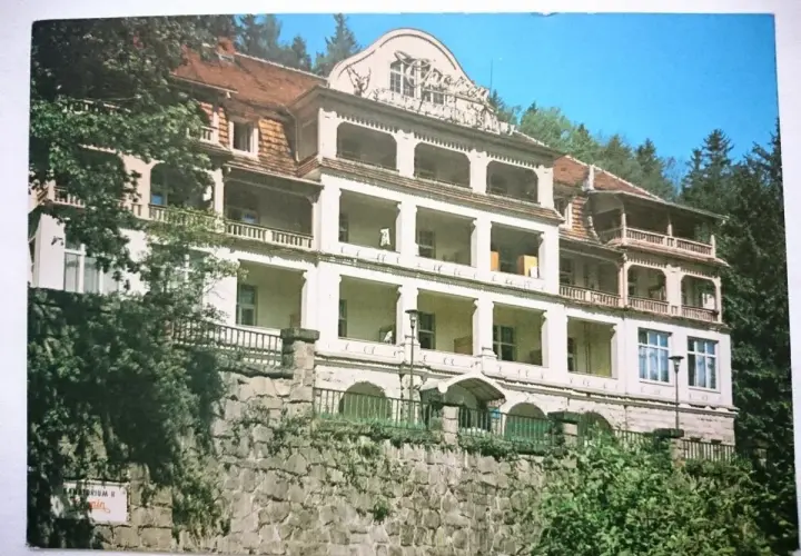 Sanatorium Moniuszko Duszniki-Zdrój: NFZ, prywatnie, co musisz wiedzieć