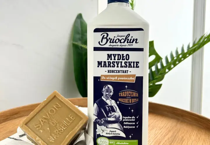 Czym myć podłogi po remoncie? Poradnik: czyste podłogi bez smug!