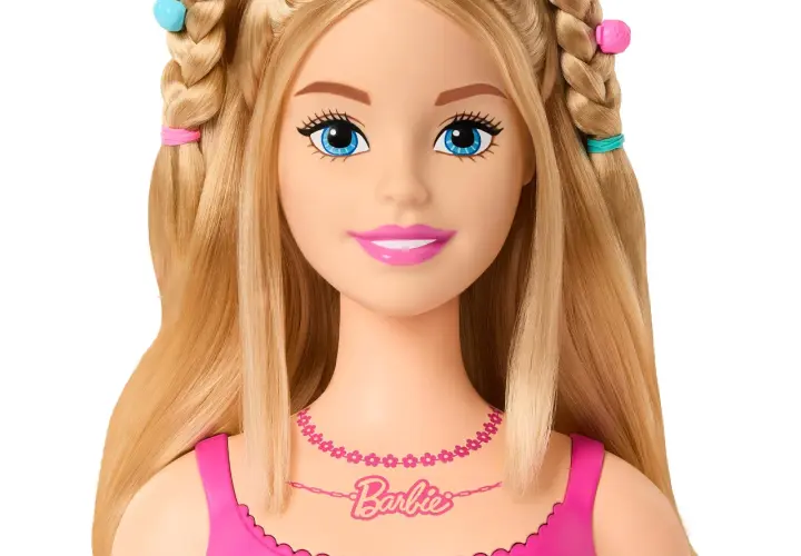 Barbie głowa do stylizacji tęczowe włosy – idealna zabawa dla dziewczynek