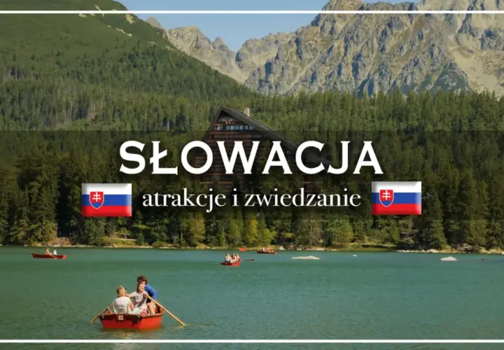 Słowacja z dziećmi: rodzinny rejs łódką po górskim jeziorze, w tle las i skaliste szczyty.
