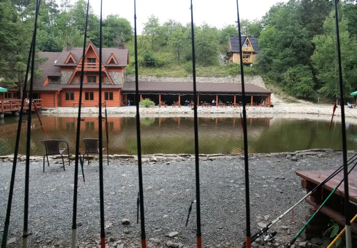 Gdzie na ryby koło Wrocławia? Odkryj najlepsze miejsca wędkarskie