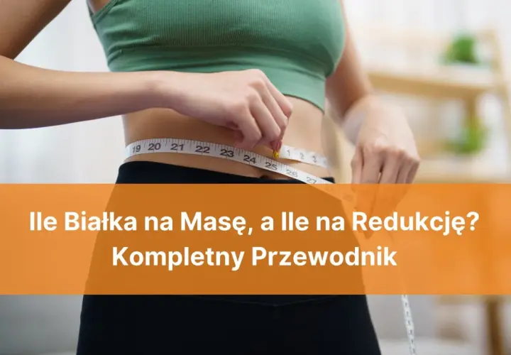 Kobieta mierzy talię centymetrem. Dowiedz się, ile białka na masę i redukcję potrzebujesz.