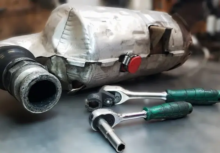 Ile kosztuje czyszczenie DPF? Cennik, metody, porady eksperta
