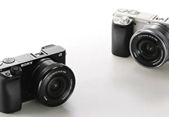Sony a6000 vs Lustrzanka: Który aparat wybrać w 2026?