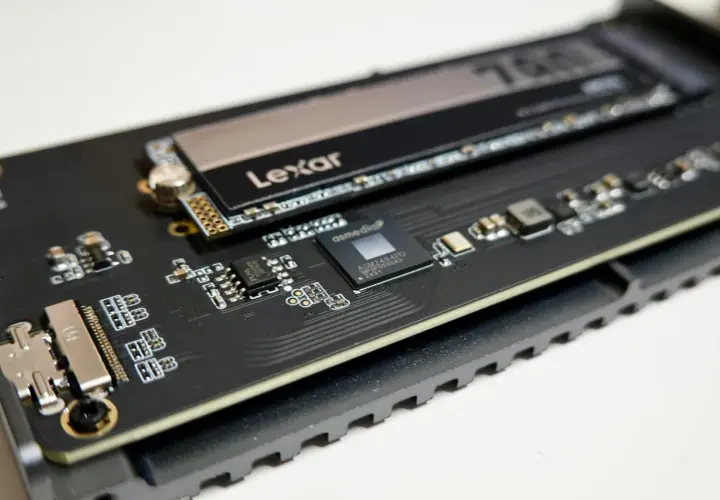 Dysk Lexar z kontrolerem Asmedia, gotowy do pracy z prędkością PCIe 3.0 x4.