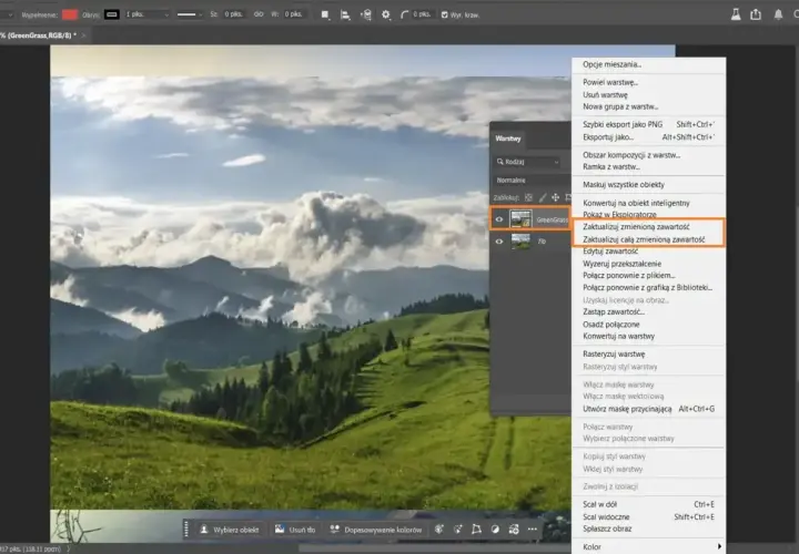 Jak poszerzyć tło w Photoshopie? Wybierz "Zaktualizuj całą zmienioną zawartość" z menu kontekstowego warstwy.