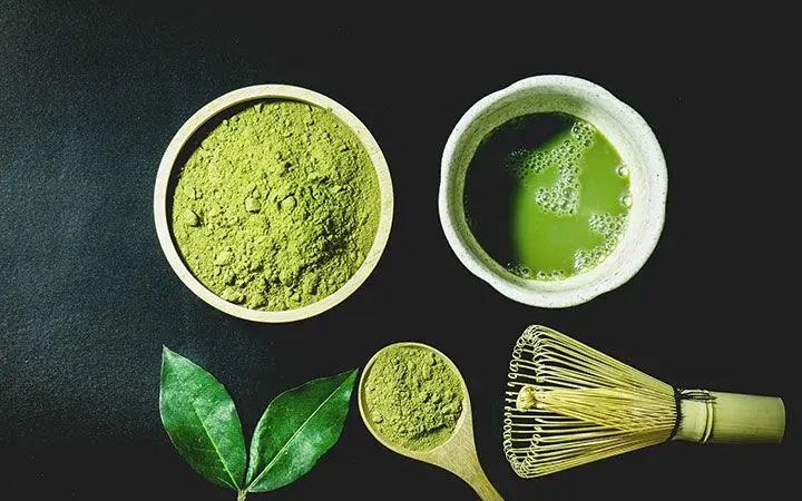 Matcha czy zielona herbata – która jest zdrowsza i lepsza dla Ciebie?
