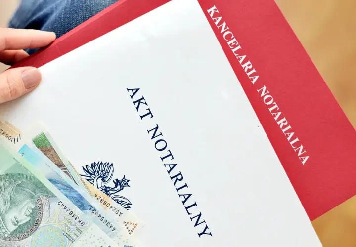 Kto płaci opłatę notarialną przy zakupie mieszkania? Sprawdź szczegóły