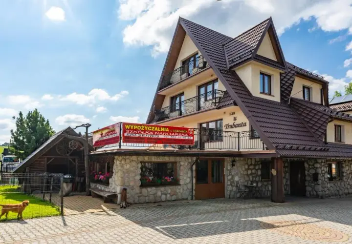Odkryj centrum Bukowiny Tatrzańskiej: Atrakcje, jedzenie, noclegi