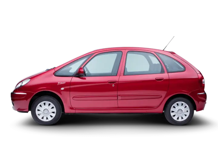 Citroën Picasso rojo, un coche familiar espacioso y versátil, listo para cualquier aventura.