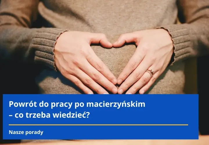 Dłonie tworzą serce na brzuchu, symbolizując powrót do pracy po urlopie macierzyńskim i 12-miesięczny okres ochronny.