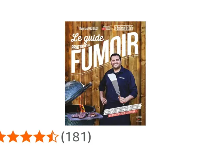 Couverture du livre "Le guide pratique du fumoir" avec un homme souriant tenant un couteau, près d'un barbecue fumant.