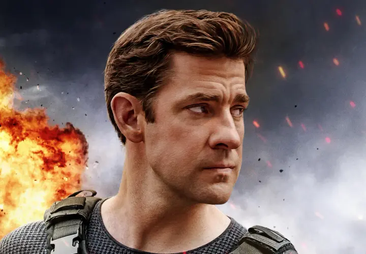 Jack Ryan blickar ut över en explosion, redo för nästa uppdrag.