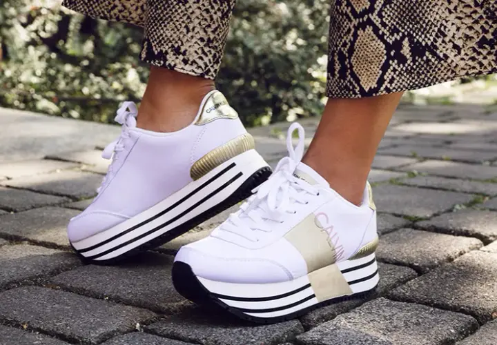 Modne buty sportowe: Trendy, modele, stylizacje. Wybierz idealne!