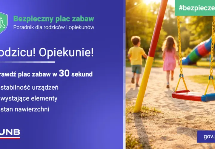 Dzieci bawiące się na placu zabaw, widoczna huśtawka i zjeżdżalnia.