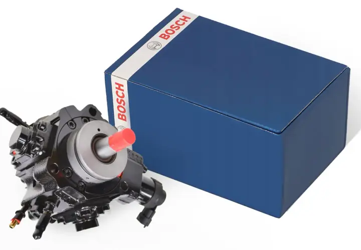 Nowa pompa wtryskowa Bosch do Master 2.3 dCi, gotowa do montażu.
