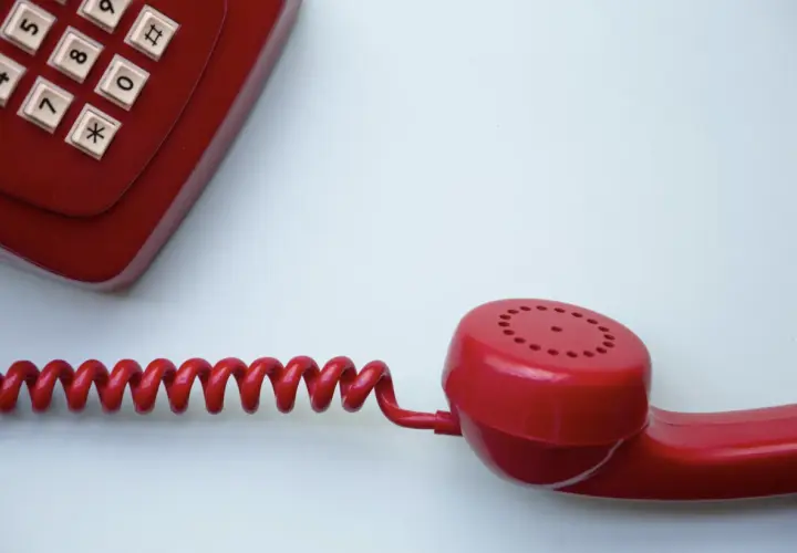 Podwójny numer w jednym telefonie: kiedy to się opłaca, a kiedy lepiej odpuścić
