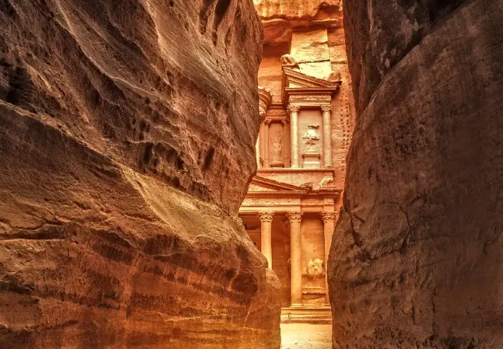 Jordania kiedy jechać? Odkryj najlepszy czas na niezapomnianą podróż