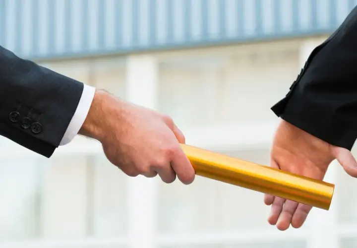 Passaggio di testimone: la gestione dell'indennità di accompagnamento dopo morte, un nuovo inizio.